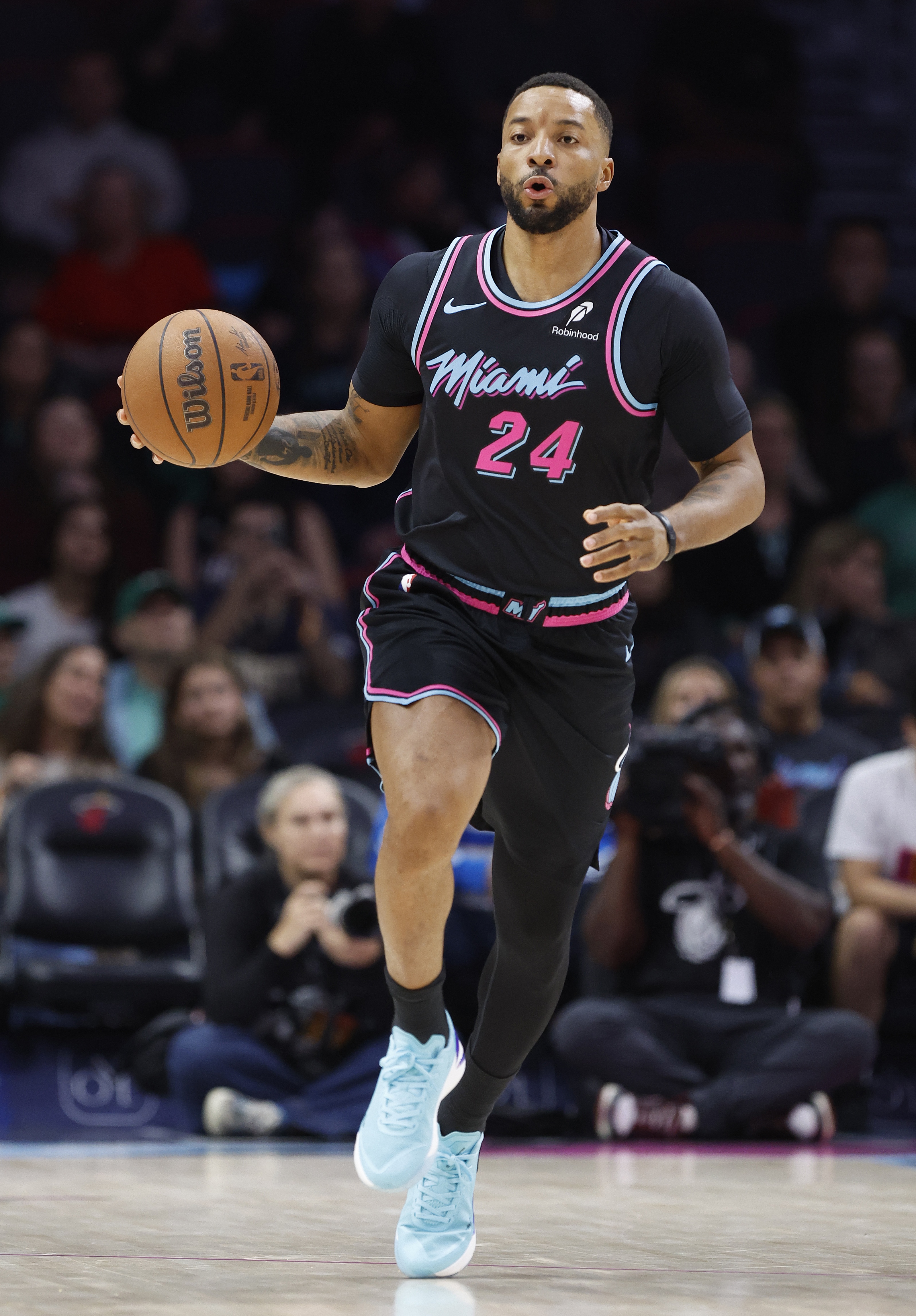 皇冠体育登录入口-明天热火迎战马刺 鲍威尔出战成疑 维金斯&amp;哈克斯大概率出战